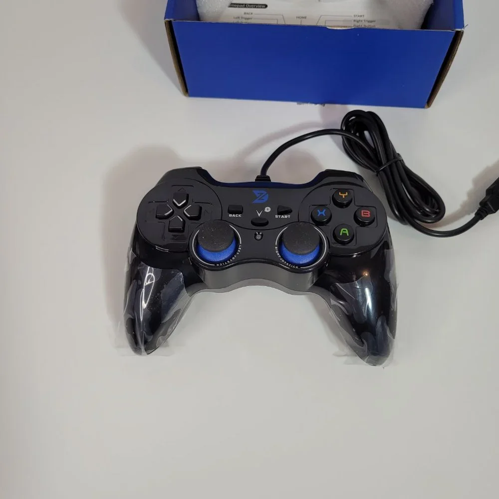 ZdTech Ifyoo V 108 Wired Gaming Usb controller New in Box
